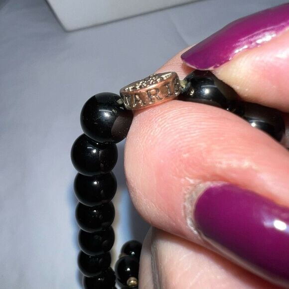 Jane Marie Set of Two Black Glass Bead and Vintage Gold Tone Stretch Bracelets - Picture 7 of 8